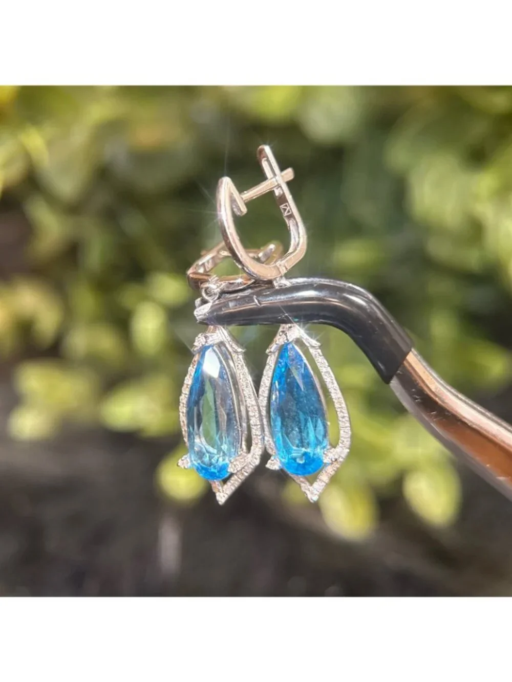 Stunning 14K Gold Blue Topaz/Diamonds Dangle‎ Earrings
